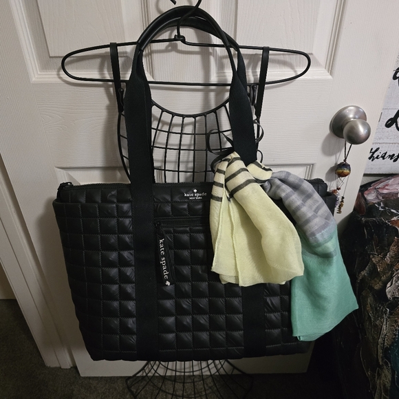 Kate Spade LARGE Black Quilted Tote with Scarf - Perfect Overnight/Travel Bag - Picture 10 of 10